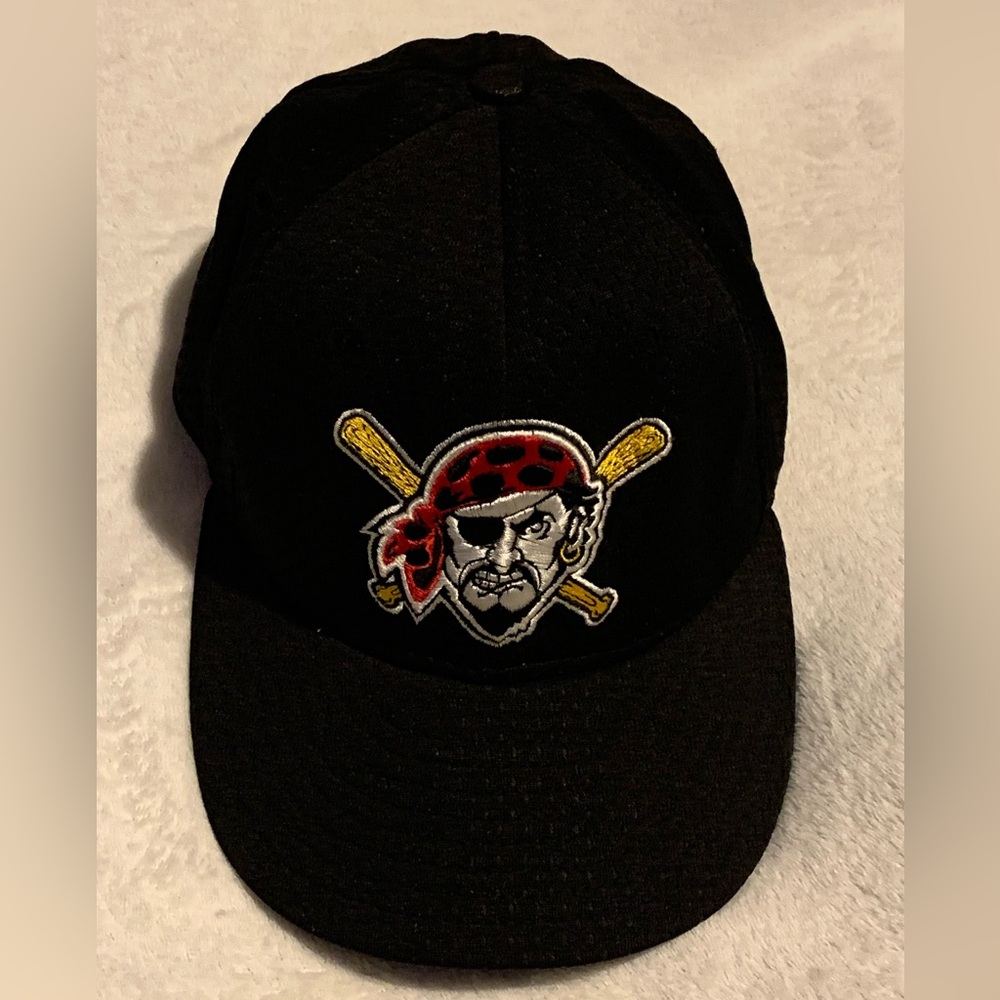 Pittsburgh Pirates 6 7/8th size Mesh hat